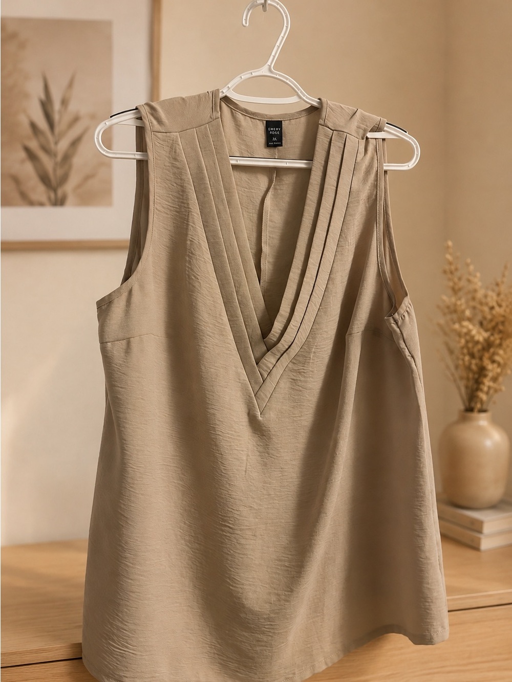 Women Pleated V-Neck Sleeveless Blouse